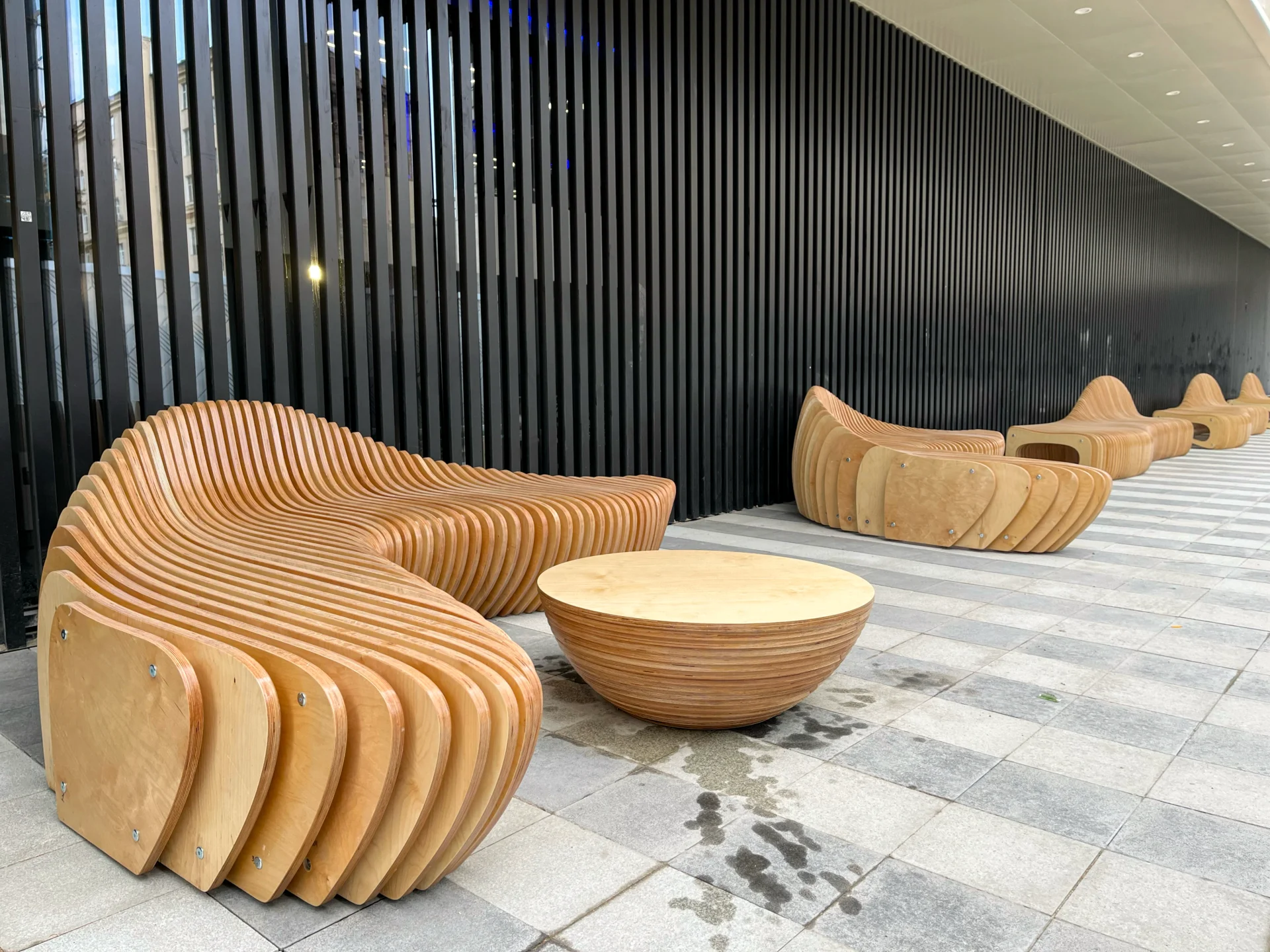 Parametric Bench L for residential complex Eleven